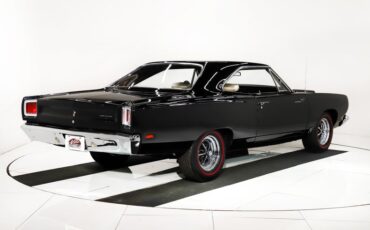 Unknown-Road-runner-1969-Black-Velvet-White-43