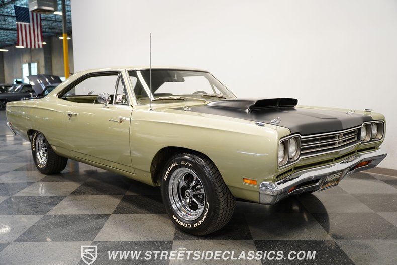 Unknown-Road-runner-1969-Forest-Green-Metalli-Green-2