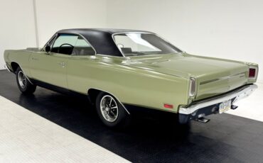 Unknown-Road-runner-1969-Frost-Green-Metallic-Light-Green-1