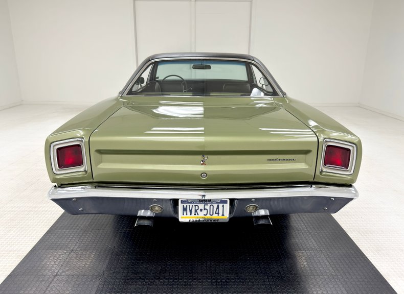 Unknown-Road-runner-1969-Frost-Green-Metallic-Light-Green-2