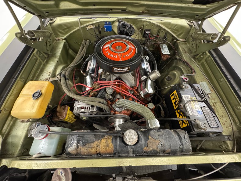 Unknown-Road-runner-1969-Frost-Green-Metallic-Light-Green-31