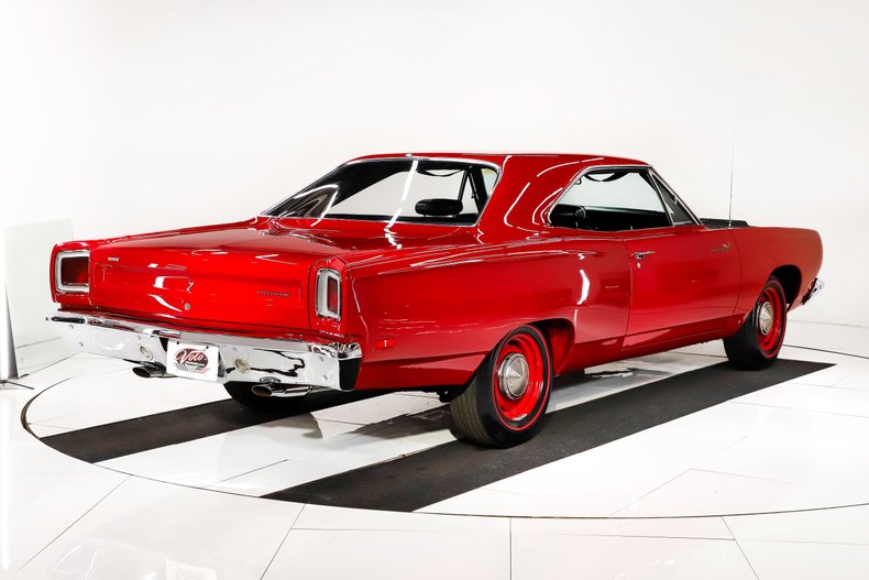 Unknown-Road-runner-1969-Scorch-Red-Black-22