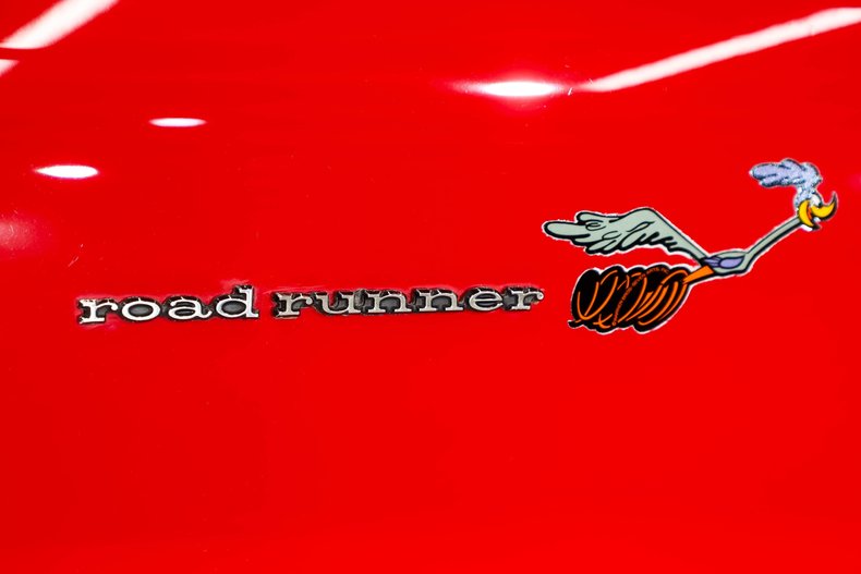 Unknown-Road-runner-1969-Scorch-Red-Black-26