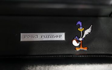 Unknown-Road-runner-1969-Scorch-Red-Black-27