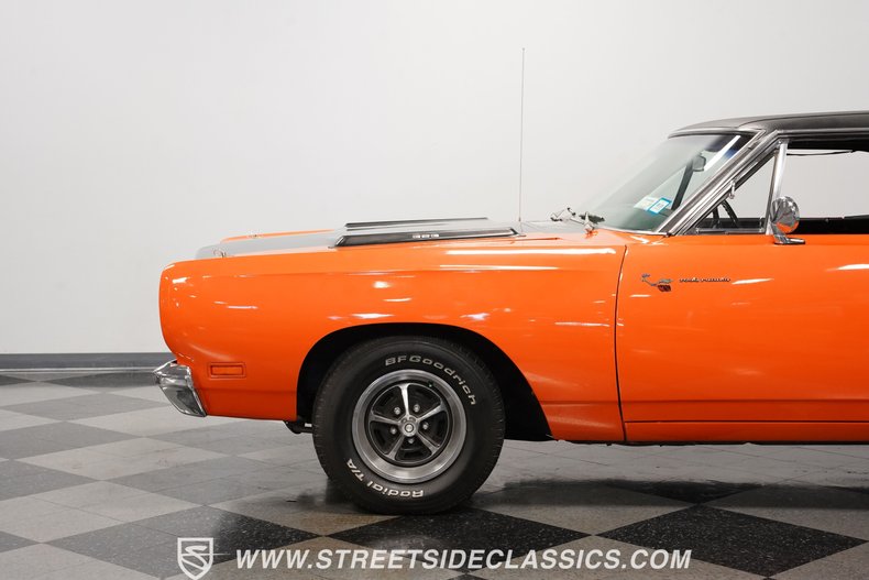 Unknown-Road-runner-1969-Vitamin-C-Black-11