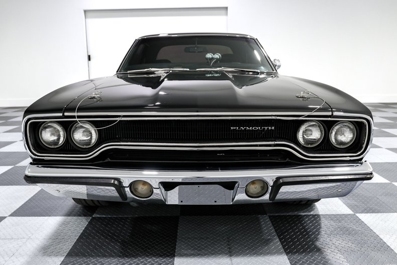 Unknown-Road-runner-1970-BLACK-BLACK-1