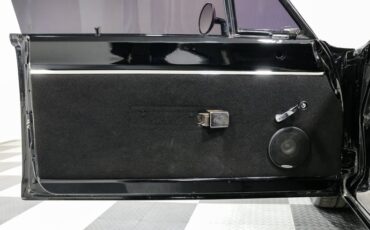 Unknown-Road-runner-1970-BLACK-BLACK-13