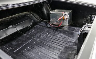Unknown-Road-runner-1970-BLACK-BLACK-23