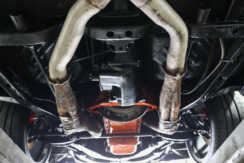 Unknown-Road-runner-1970-BLACK-BLACK-27