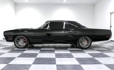 Unknown-Road-runner-1970-BLACK-BLACK-4