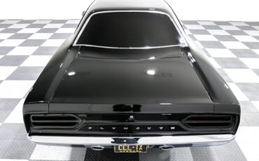 Unknown-Road-runner-1970-BLACK-BLACK-7