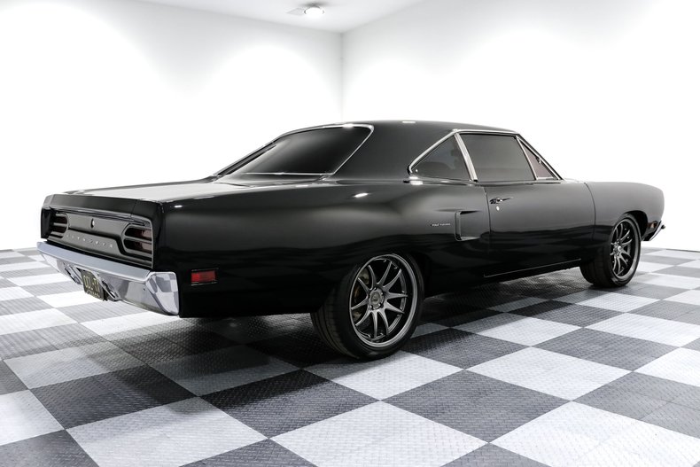 Unknown-Road-runner-1970-BLACK-BLACK-8