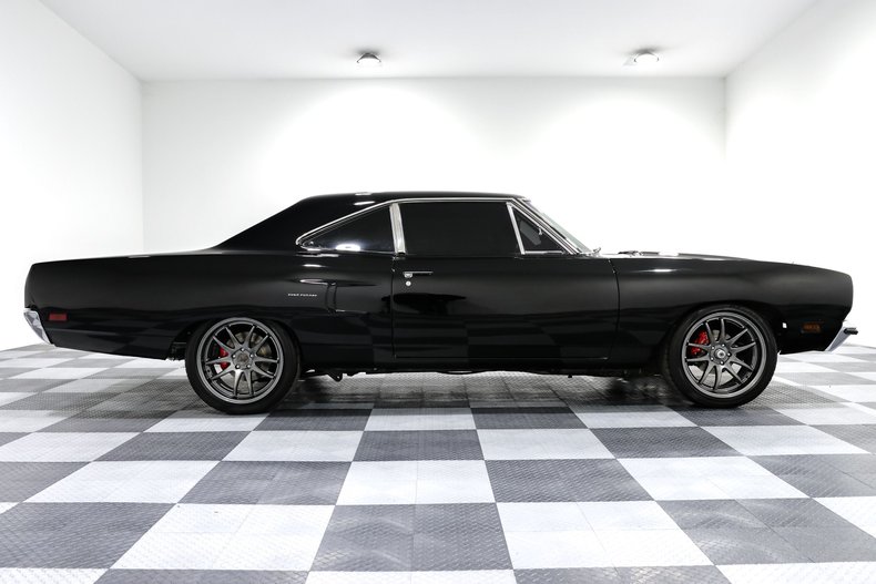 Unknown-Road-runner-1970-BLACK-BLACK-9