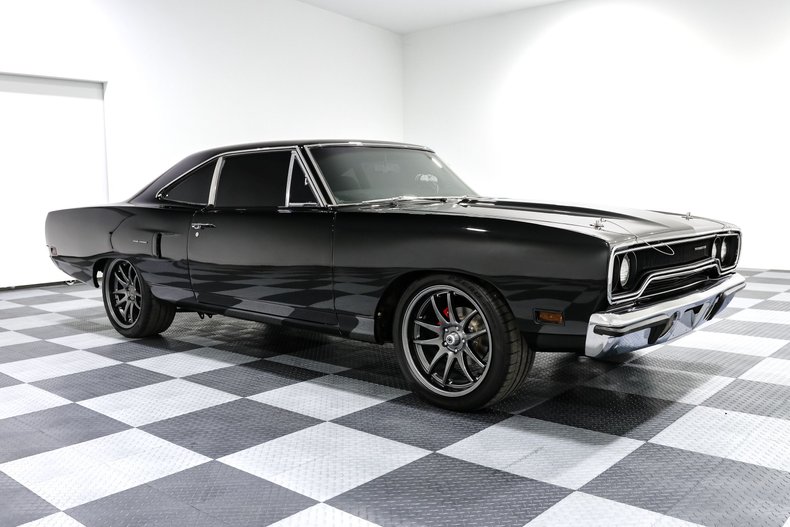 Unknown-Road-runner-1970-BLACK-BLACK