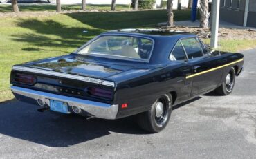 Unknown-Road-runner-1970-Black-Velvet-White-17