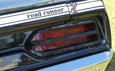 Unknown-Road-runner-1970-Black-Velvet-White-35