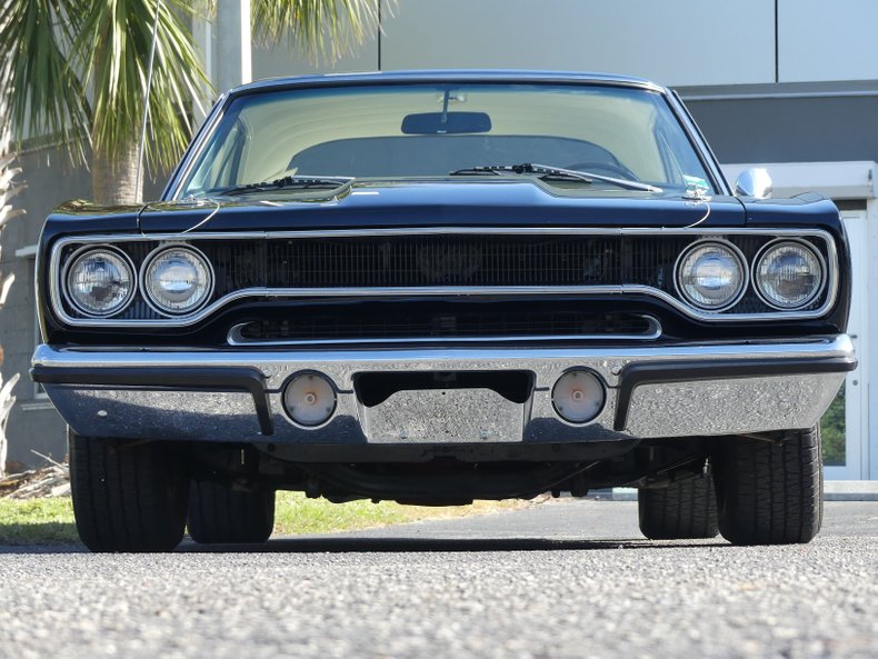 Unknown-Road-runner-1970-Black-Velvet-White-47