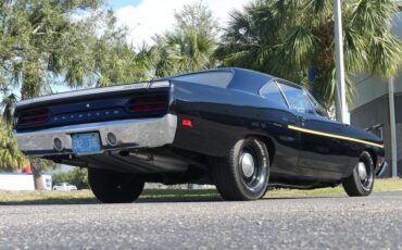 Unknown-Road-runner-1970-Black-Velvet-White-48