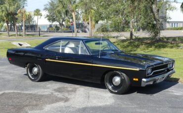Unknown-Road-runner-1970-Black-Velvet-White-49