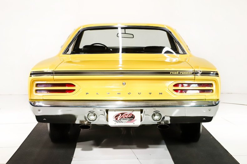 Unknown-Road-runner-1970-Lemon-Twist-Black-12