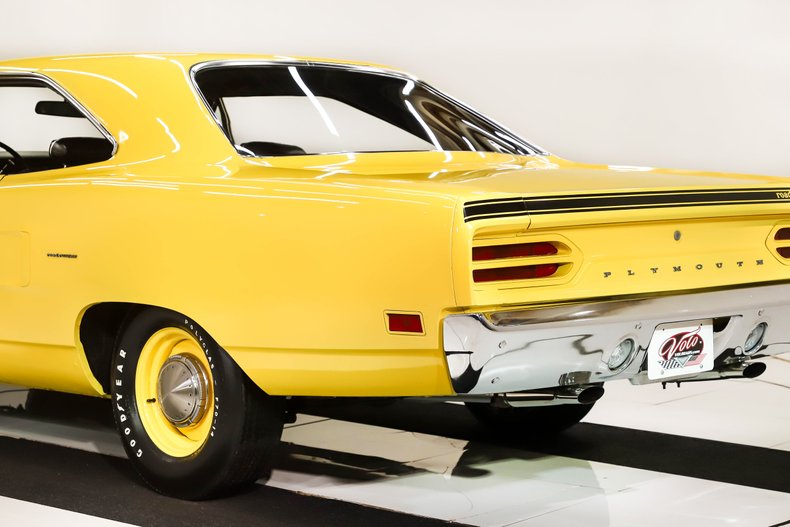 Unknown-Road-runner-1970-Lemon-Twist-Black-14