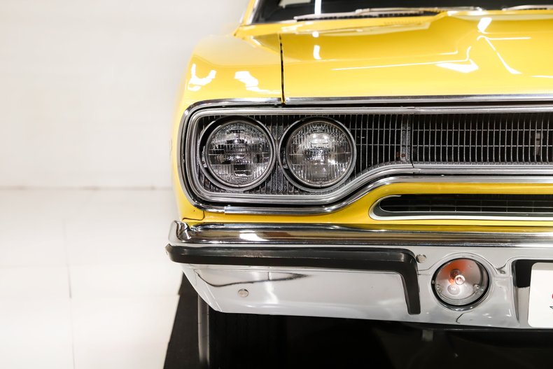 Unknown-Road-runner-1970-Lemon-Twist-Black-26