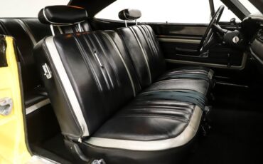 Unknown-Road-runner-1970-Lemon-Twist-Black-37