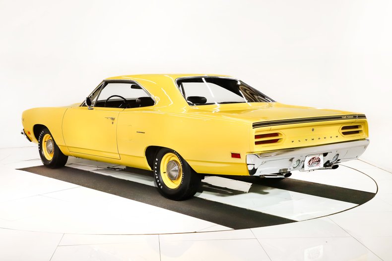 Unknown-Road-runner-1970-Lemon-Twist-Black-4