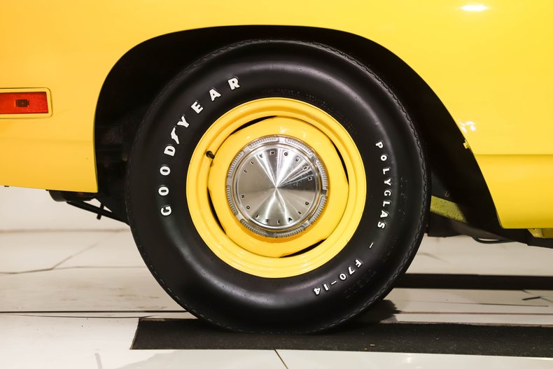 Unknown-Road-runner-1970-Lemon-Twist-Black-41