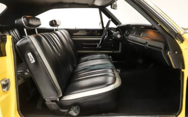 Unknown-Road-runner-1970-Lemon-Twist-Black-47