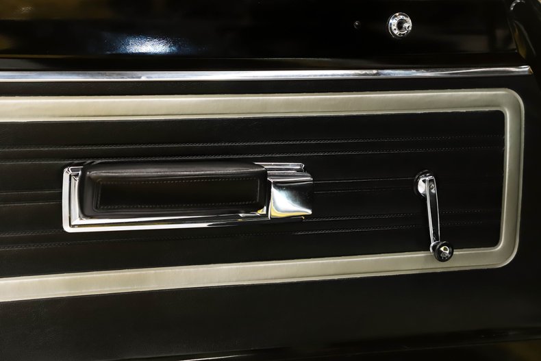 Unknown-Road-runner-1970-Lemon-Twist-Black-6