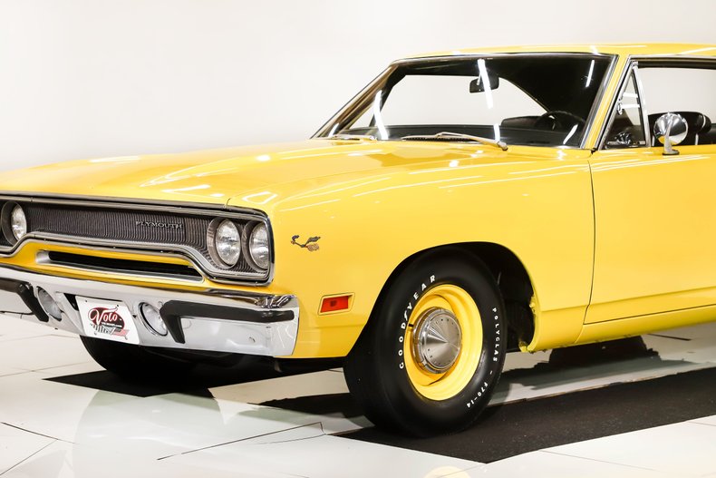 Unknown-Road-runner-1970-Lemon-Twist-Black-8
