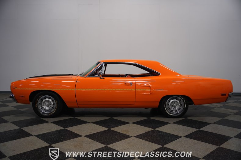 Unknown-Road-runner-1970-Orange-Burnampx27t-Orange-1