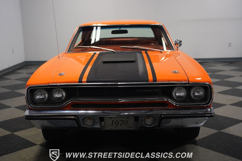 Unknown-Road-runner-1970-Orange-Burnampx27t-Orange-8