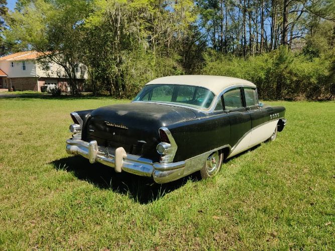 Unknown-Roadmaster-1955-Black-14