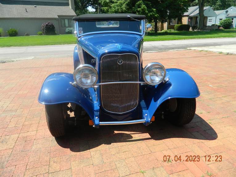 Unknown-Roadster-1932-BLUE-WHITE-LEATHER-2