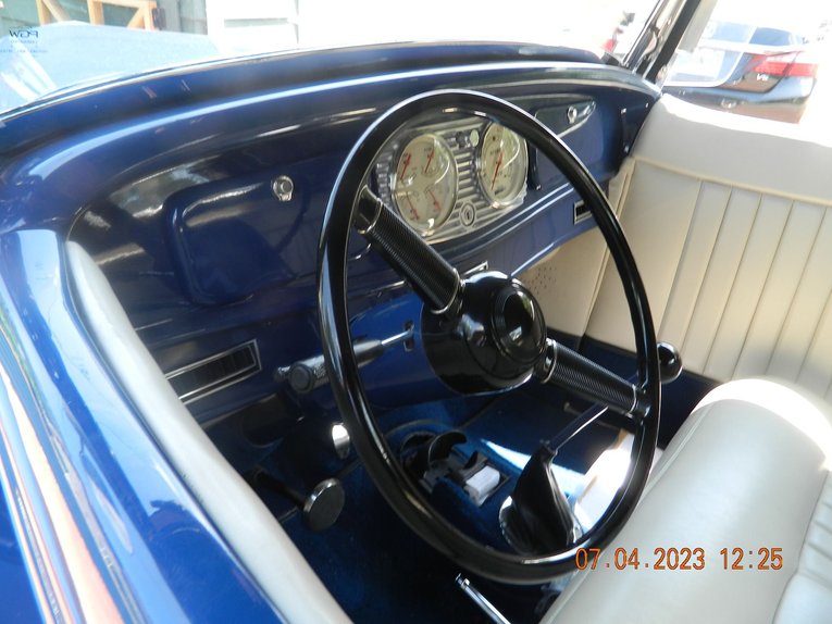 Unknown-Roadster-1932-BLUE-WHITE-LEATHER-4