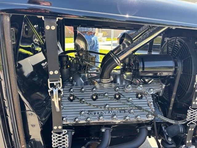 Unknown-Roadster-1932-Black-tan-12