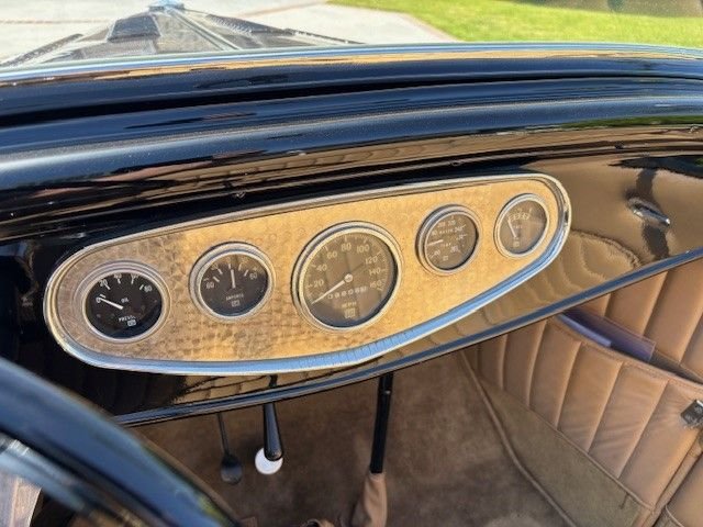 Unknown-Roadster-1932-Black-tan-17