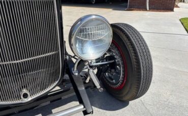 Unknown-Roadster-1932-Black-tan-25