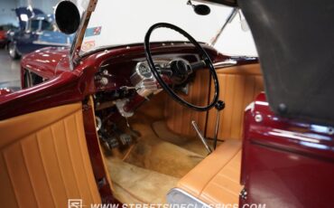 Unknown-Roadster-1932-Burgundy-Tan-2