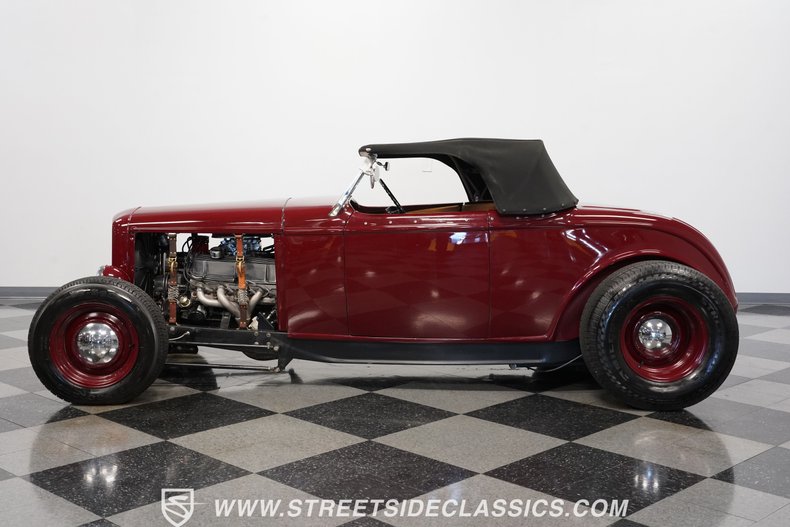 Unknown-Roadster-1932-Burgundy-Tan-3