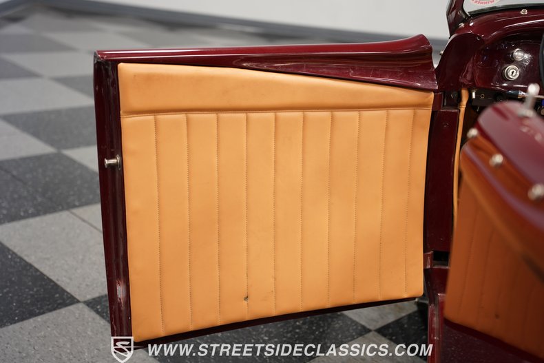 Unknown-Roadster-1932-Burgundy-Tan-42