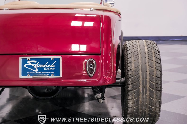 Unknown-Roadster-1932-Candy-Apple-Red-Beige-23