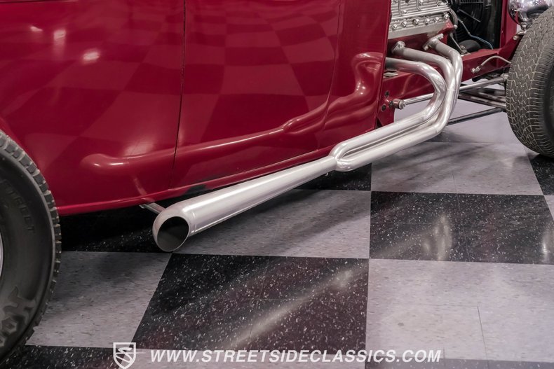 Unknown-Roadster-1932-Candy-Apple-Red-Beige-25