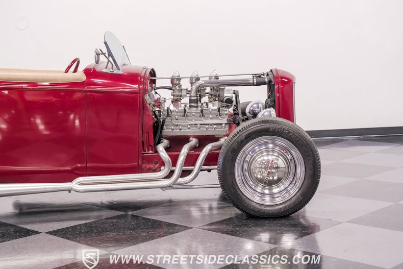 Unknown-Roadster-1932-Candy-Apple-Red-Beige-27
