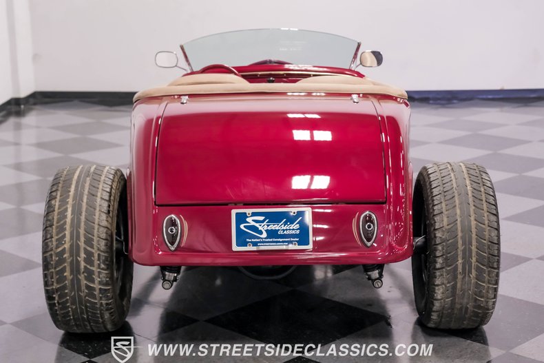 Unknown-Roadster-1932-Candy-Apple-Red-Beige-29
