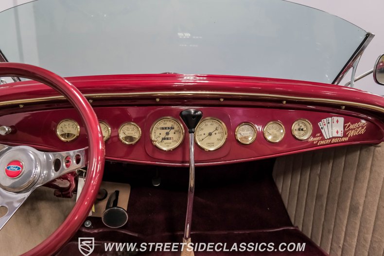 Unknown-Roadster-1932-Candy-Apple-Red-Beige-39