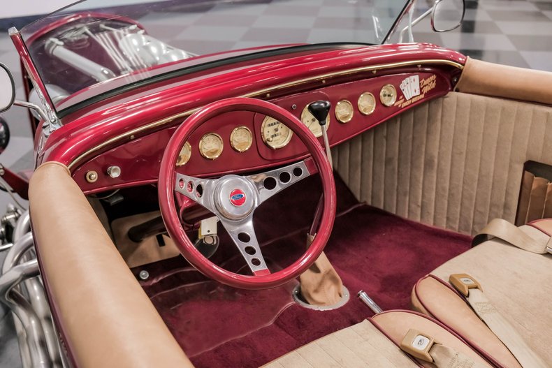 Unknown-Roadster-1932-Candy-Apple-Red-Beige-6