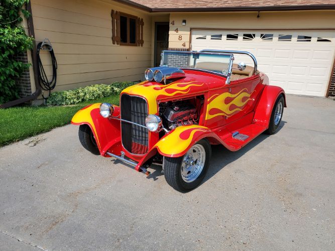 Unknown-Roadster-1932-Red-with-flames-Tan-Vinyl-2